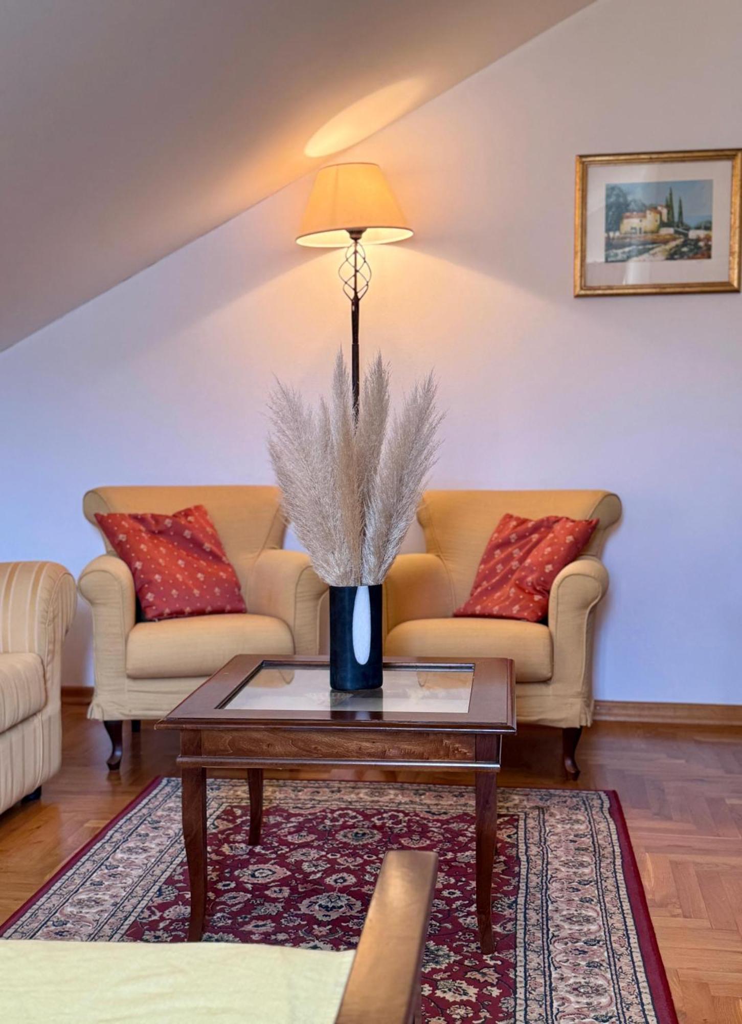 Villa Rava Hotel & Restaurant Kültér fotó