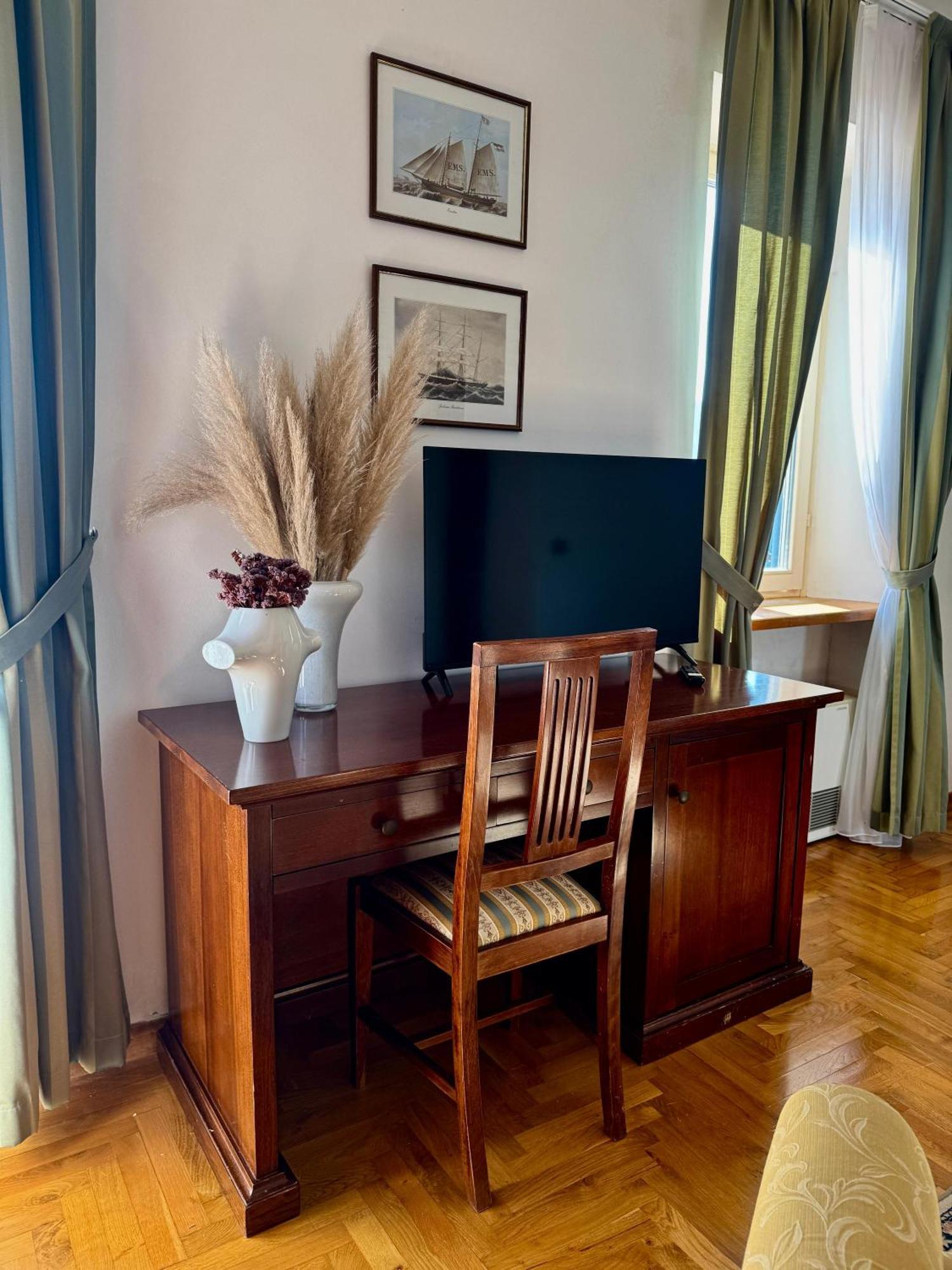 Villa Rava Hotel & Restaurant Kültér fotó